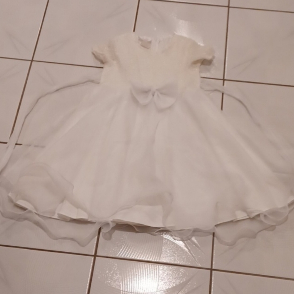 4/$60 Sparkly White Layered Dress - Size 8 (Girl)
